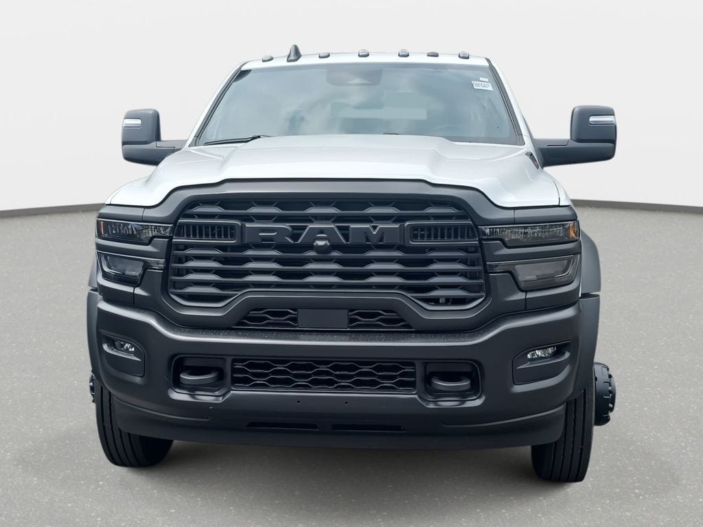 New 2026 Ram 5500 Chassis Cab TRADESMAN CREW 4X4 84' CA Pickup