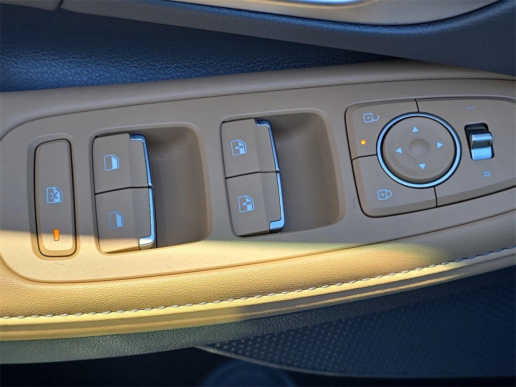 2025 Hyundai Sonata Hybrid Limited - Photo 28