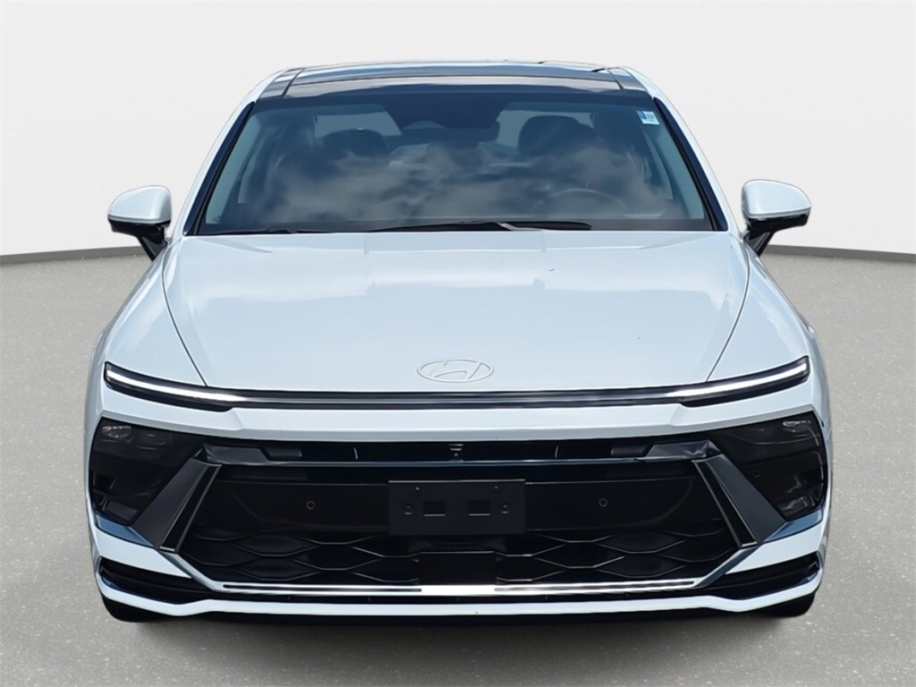 2024 Hyundai Sonata Hybrid Limited photo 2