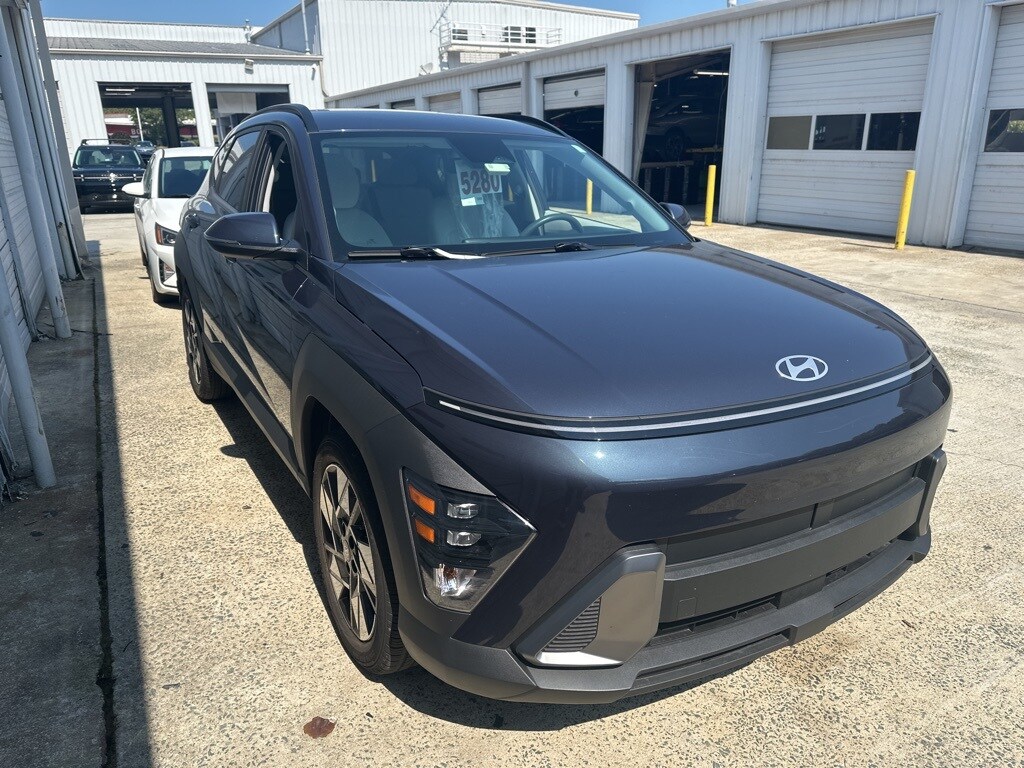 2024 Hyundai Kona SEL photo 2