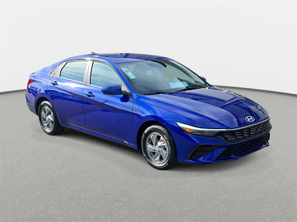 New 2026 Hyundai Elantra SE Sedan