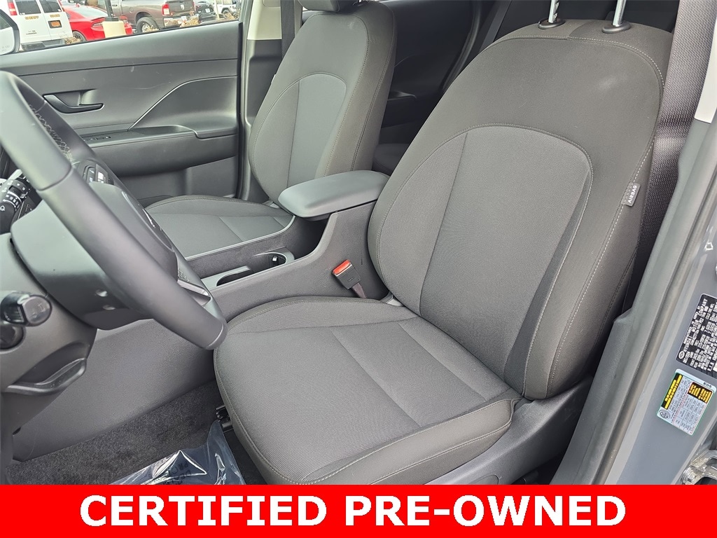 2025 Hyundai Kona SEL - Photo 16