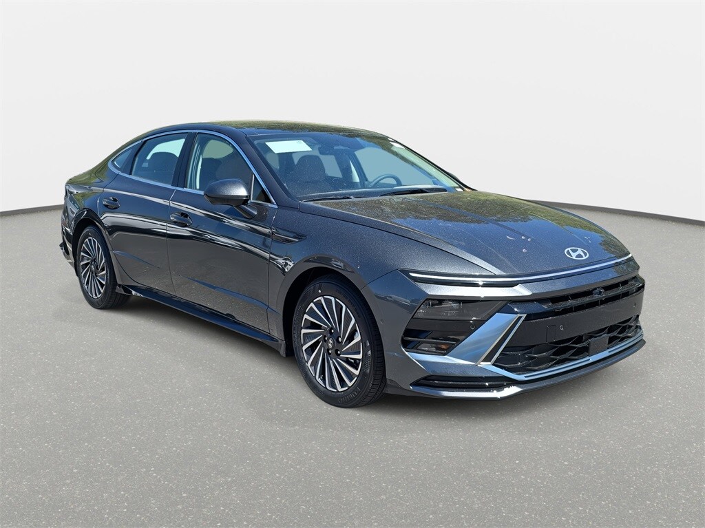 2025 Hyundai Sonata Hybrid Limited photo 3