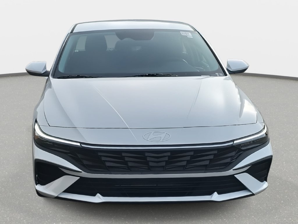 New 2026 Hyundai Elantra SE Sedan