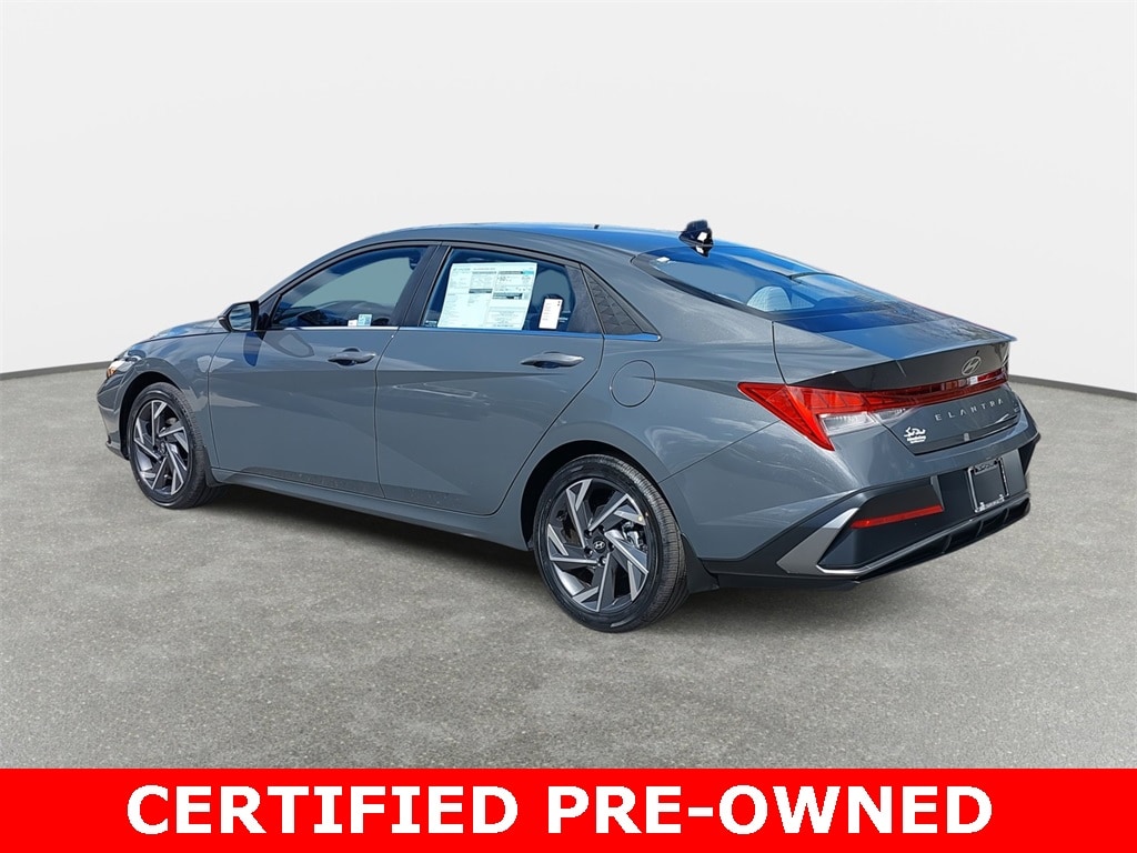 2025 Hyundai Elantra Limited - Photo 7