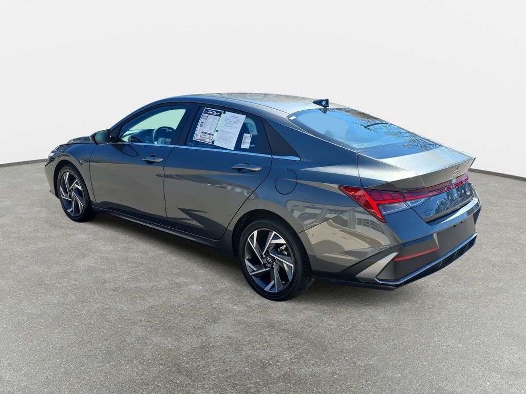 2025 Hyundai Elantra SEL - Photo 7