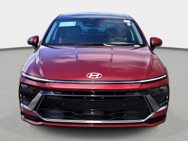 2025 Hyundai Sonata Hybrid Limited photo 2
