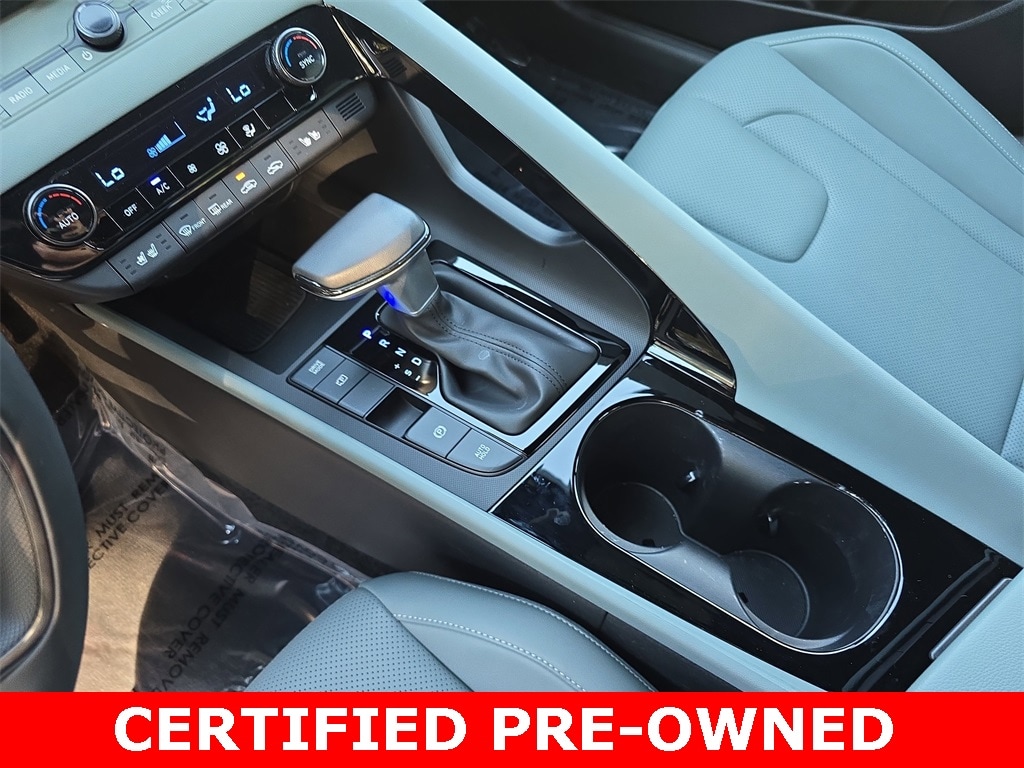 2025 Hyundai Elantra Limited - Photo 25