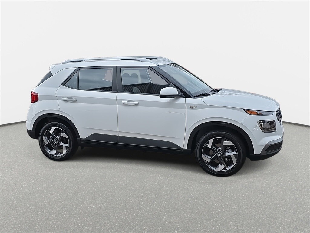 New 2026 Hyundai Venue SEL SUV