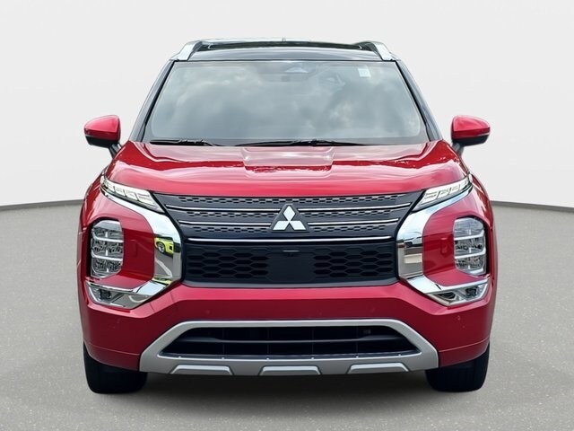 2024 Mitsubishi Outlander SEL photo 2