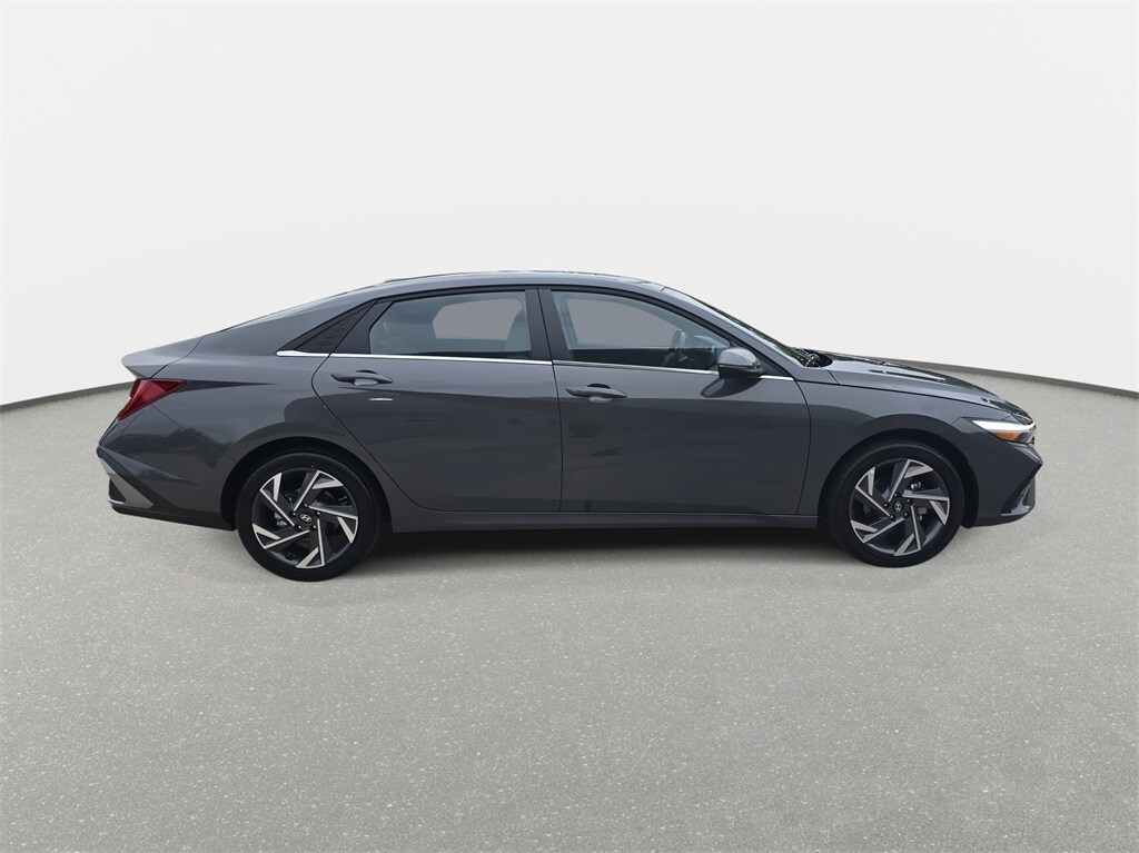2025 Hyundai Elantra Hybrid Limited photo 4