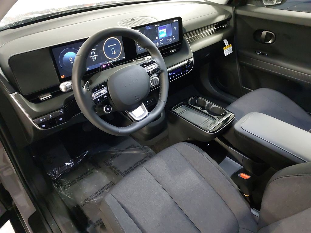 2025 Hyundai IONIQ 5 SE - Photo 16