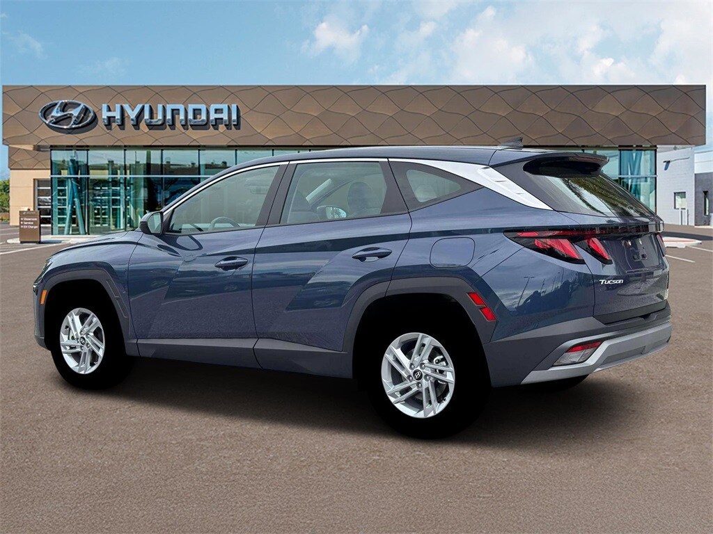 2026 Hyundai Tucson SE photo 3