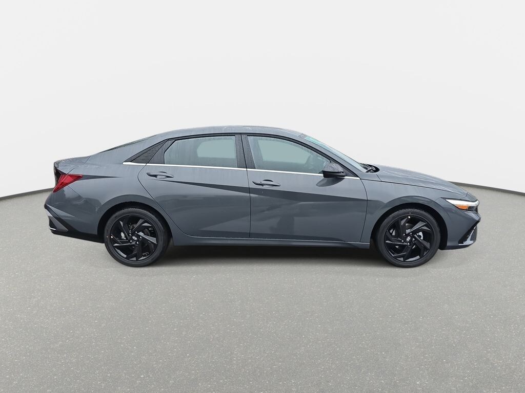 New 2026 Hyundai Elantra SEL Sport Sedan