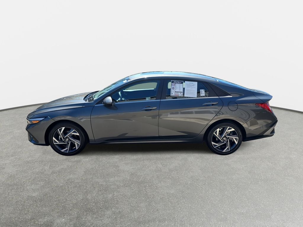 2025 Hyundai Elantra SEL - Photo 8