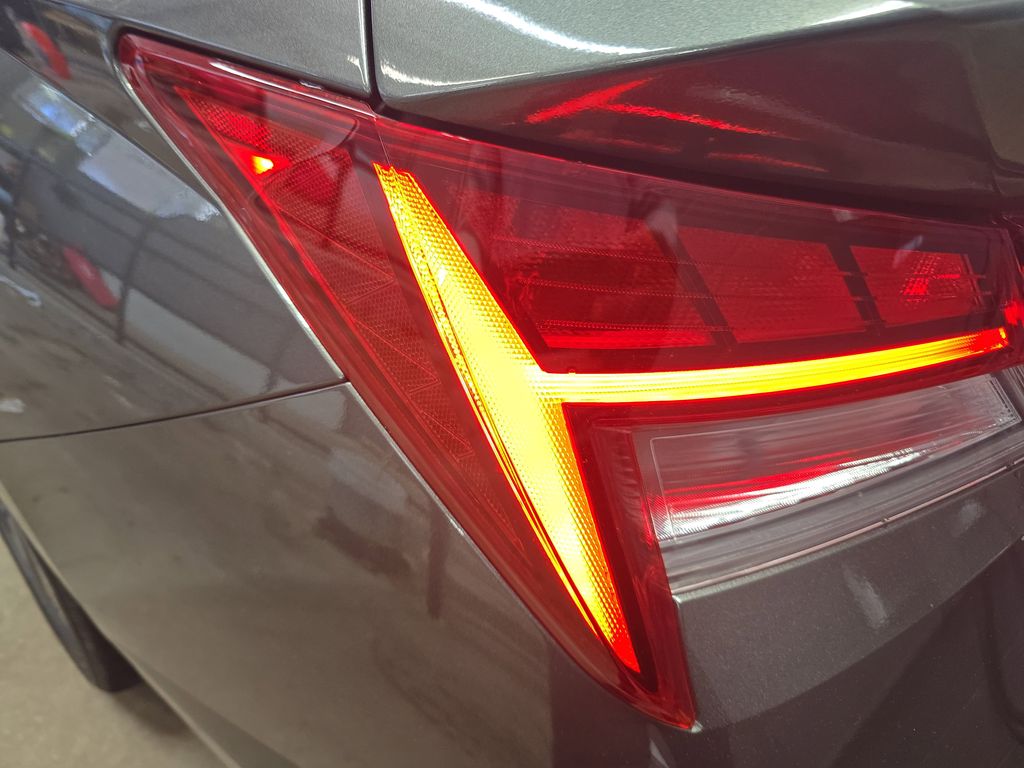 2025 Hyundai Elantra SEL - Photo 35