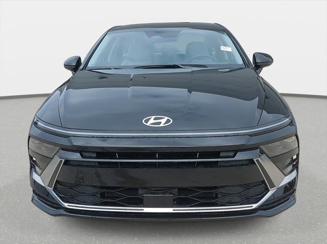 2024 Hyundai Sonata Hybrid SEL photo 2