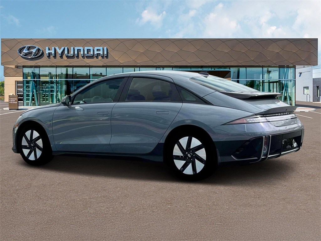 2025 Hyundai Ioniq 6 SE photo 4
