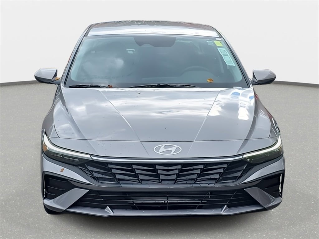 New 2026 Hyundai Elantra SE Sedan