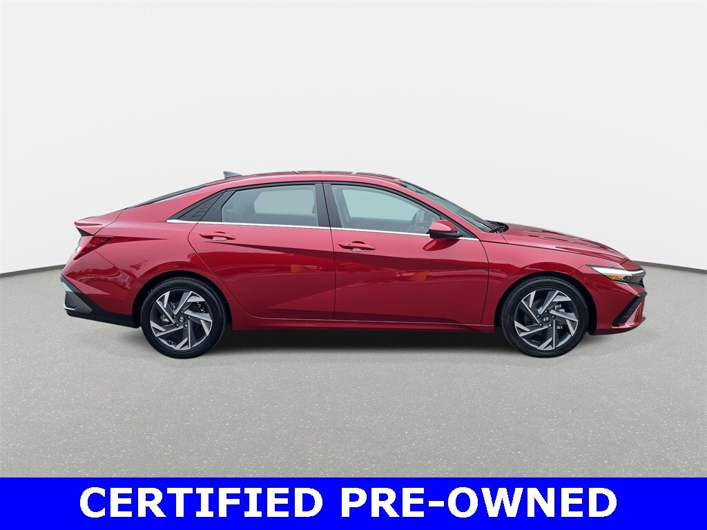 2025 Hyundai Elantra SEL Convenience photo 4