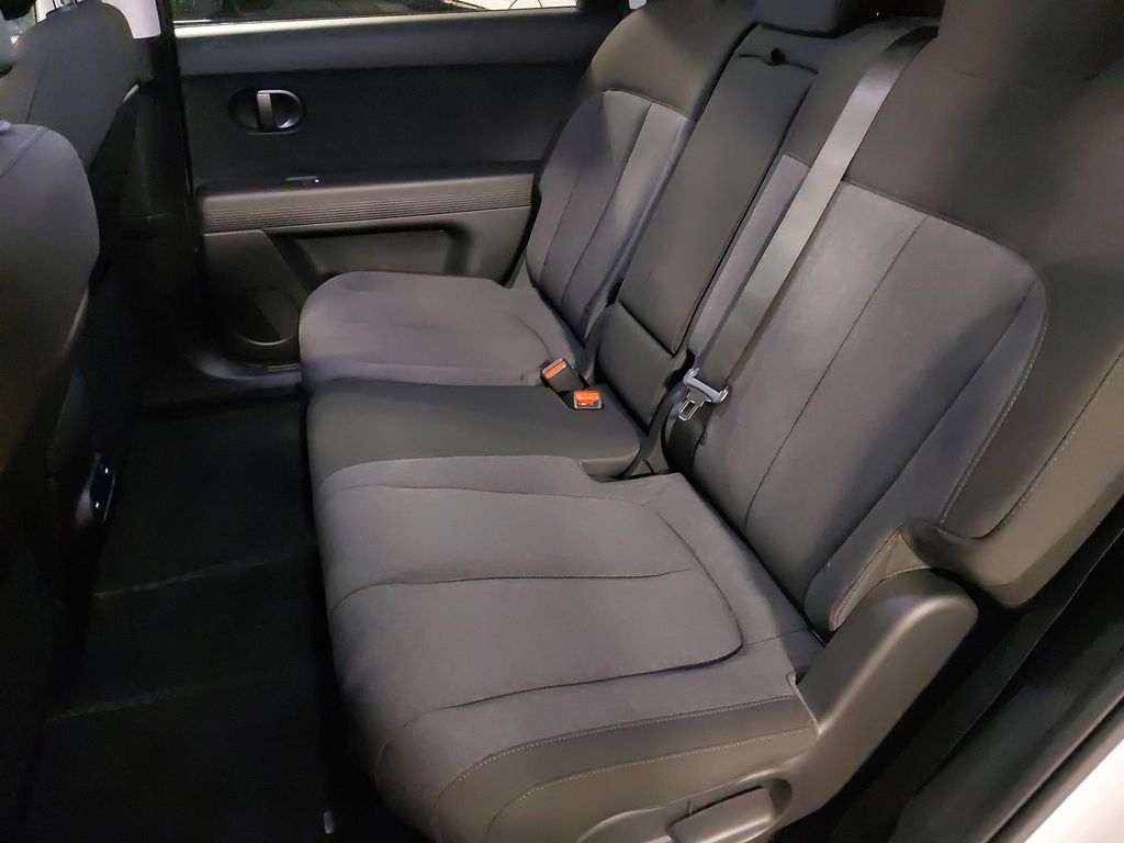 2025 Hyundai IONIQ 5 SE - Photo 14