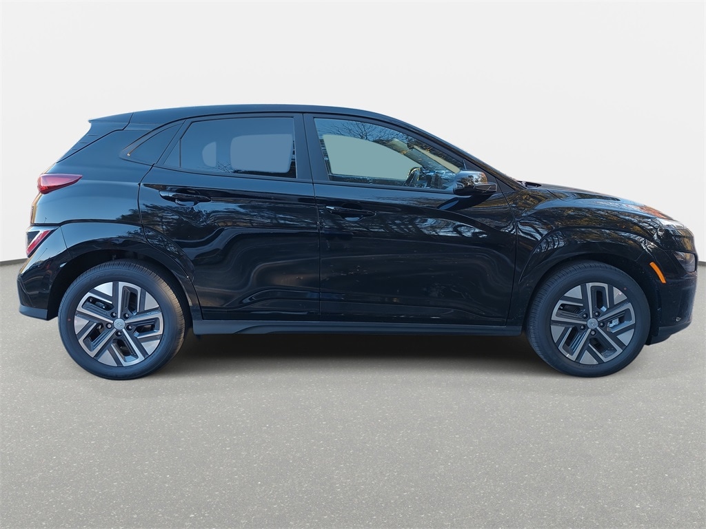 New 2023 Hyundai Kona Electric SEL SUV