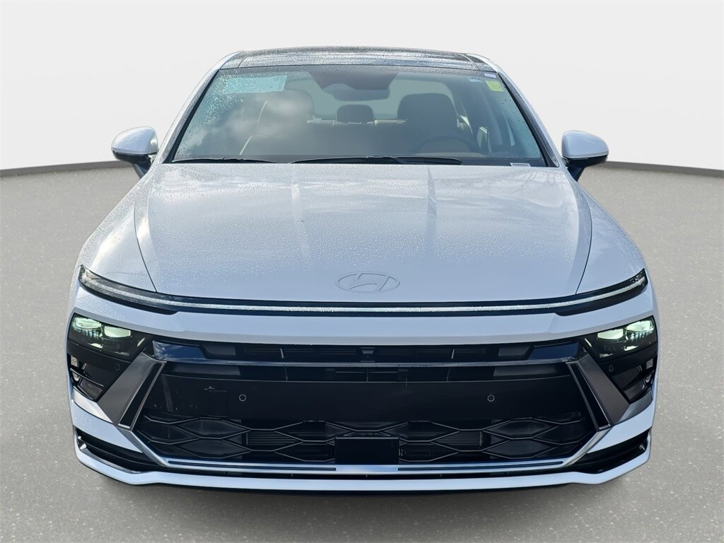 2026 Hyundai Sonata Hybrid Limited photo 2