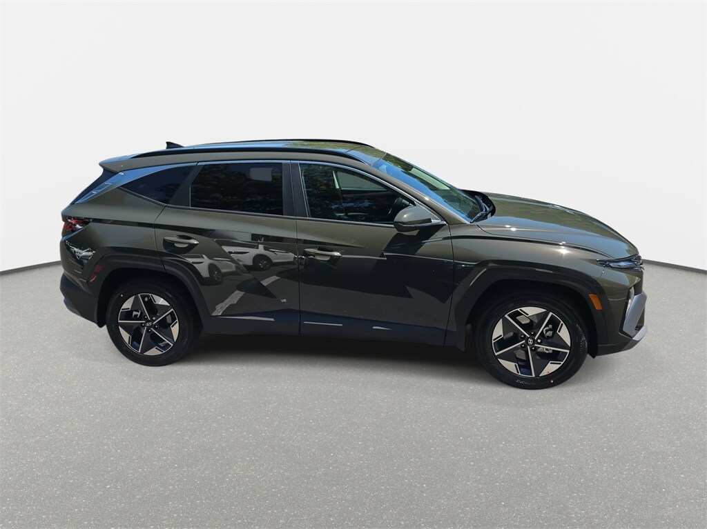 2025 Hyundai Tucson SEL photo 3