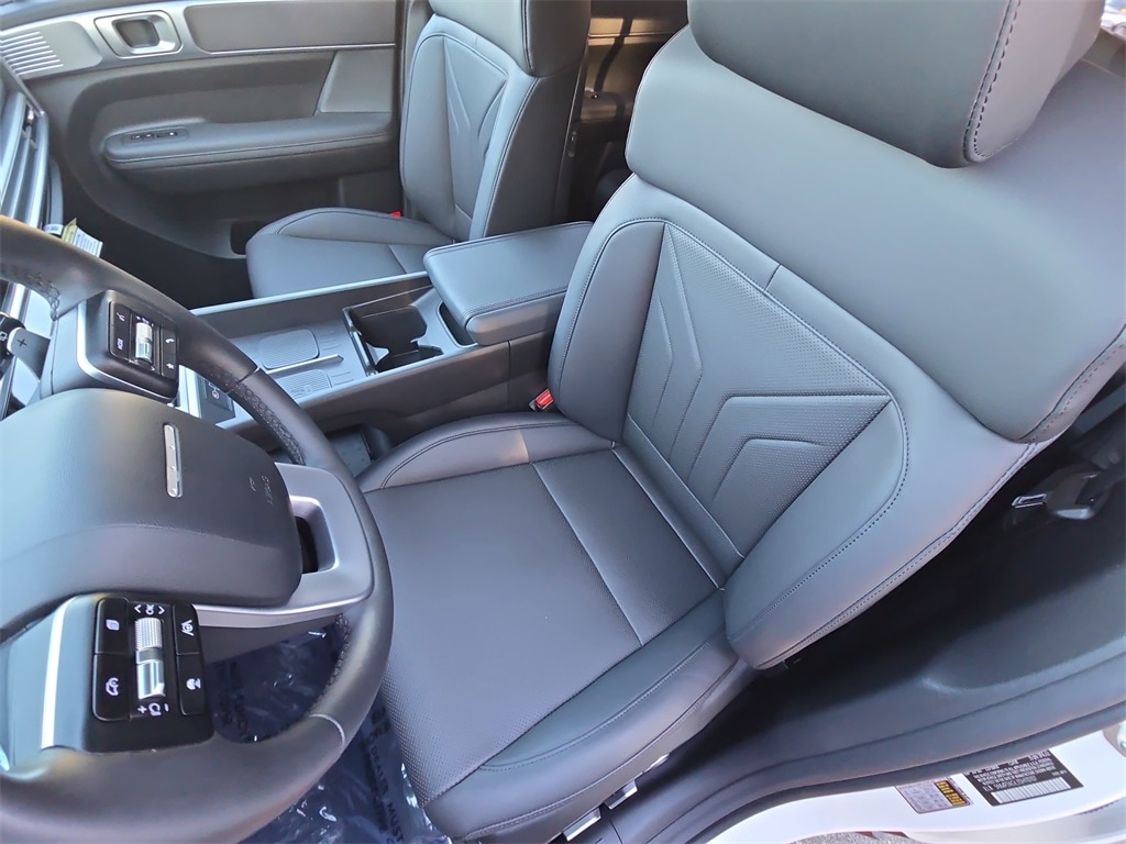 2025 Hyundai Santa Fe SEL - Photo 17
