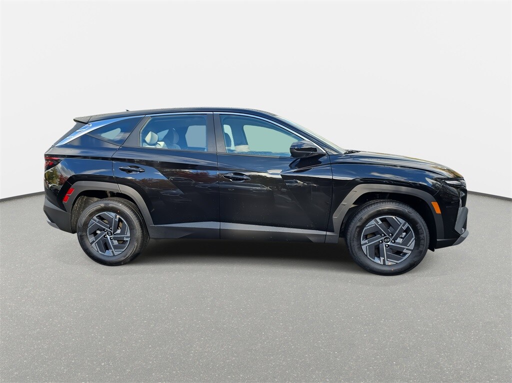 2026 Hyundai Tucson Hybrid Blue photo 2