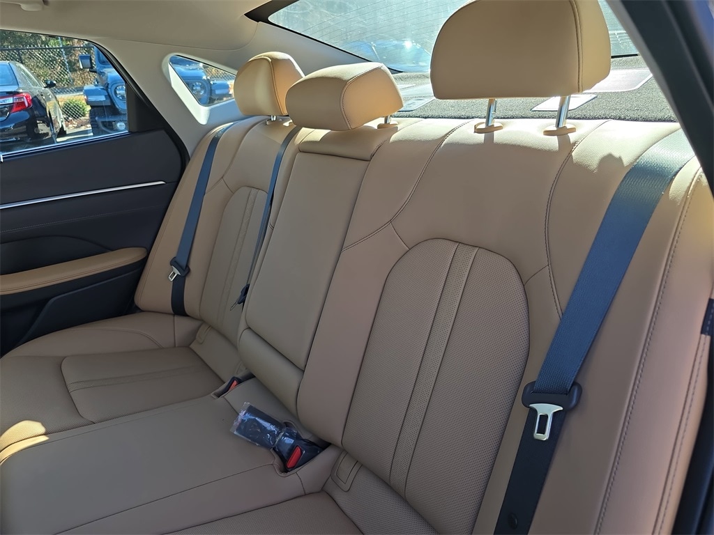 2025 Hyundai Sonata Hybrid Limited - Photo 14