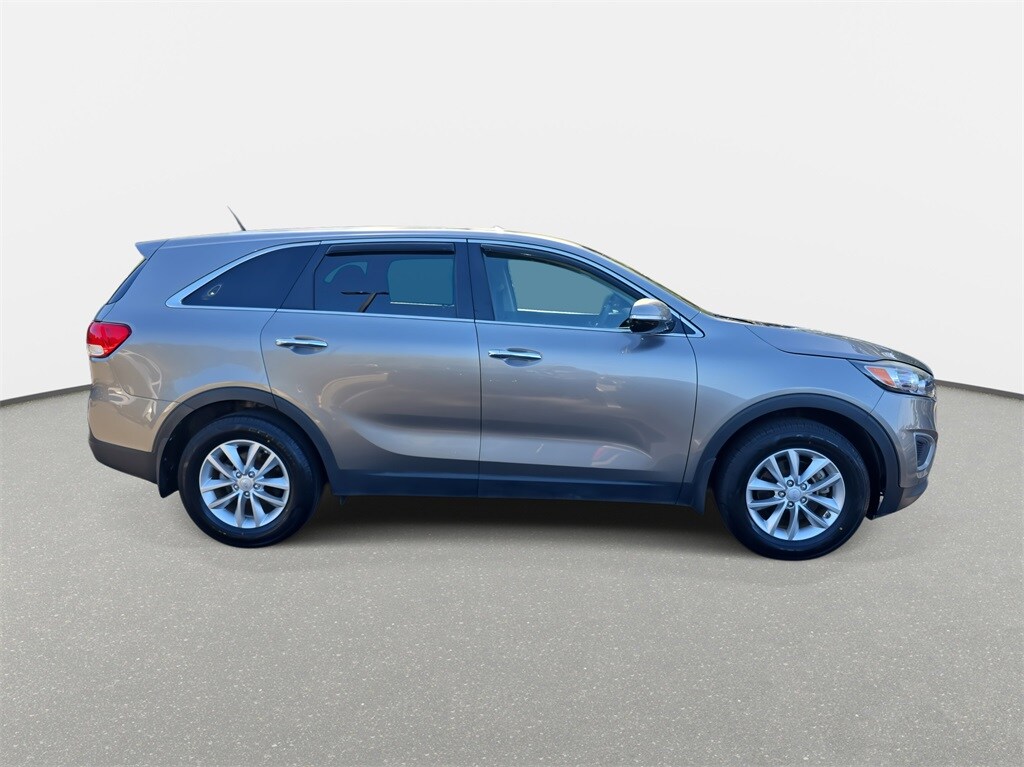 2017 Kia Sorento L photo 4