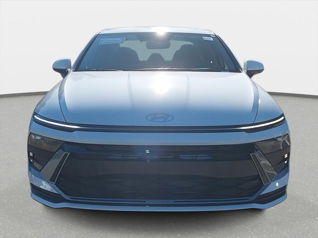 2025 Hyundai Sonata SE photo 2