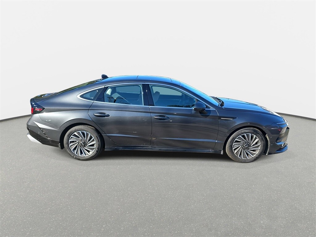 2025 Hyundai Sonata Hybrid Limited photo 4