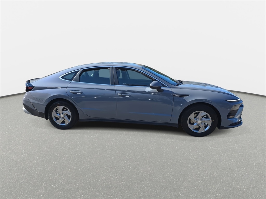 New 2026 Hyundai Sonata SE Sedan