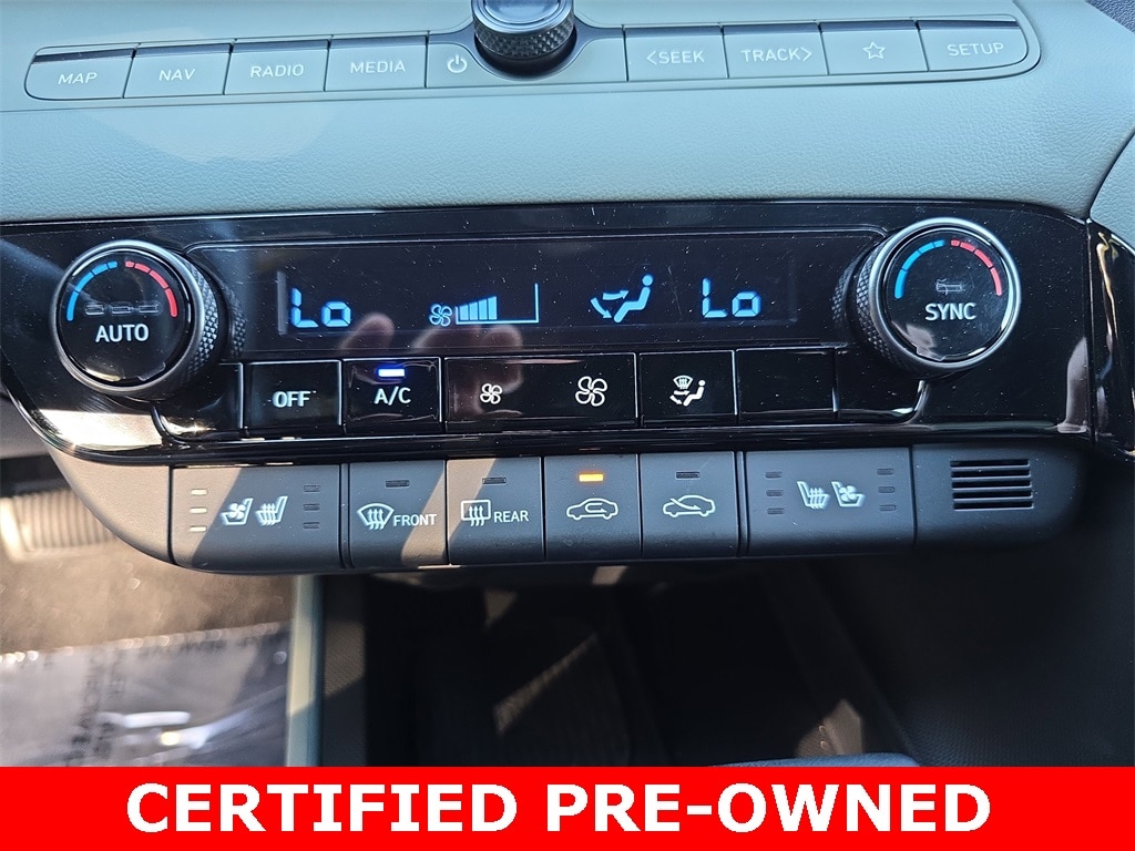 2025 Hyundai Elantra Limited - Photo 21