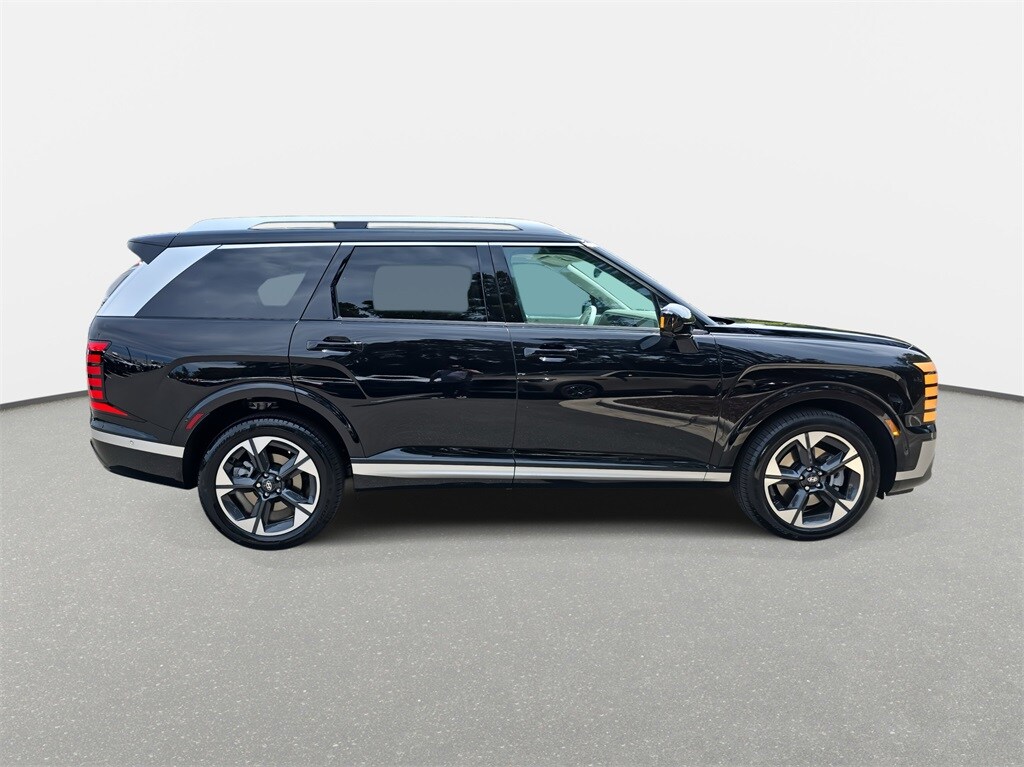 2026 Hyundai Palisade Limited photo 4