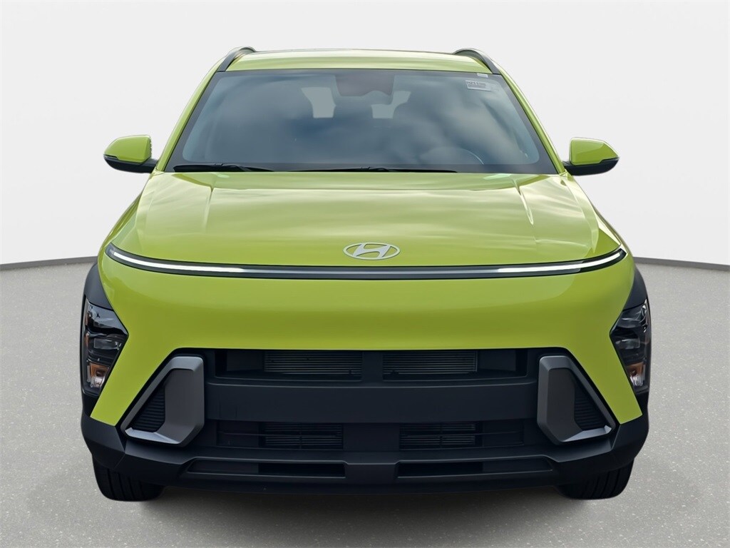 2025 Hyundai Kona SEL photo 2