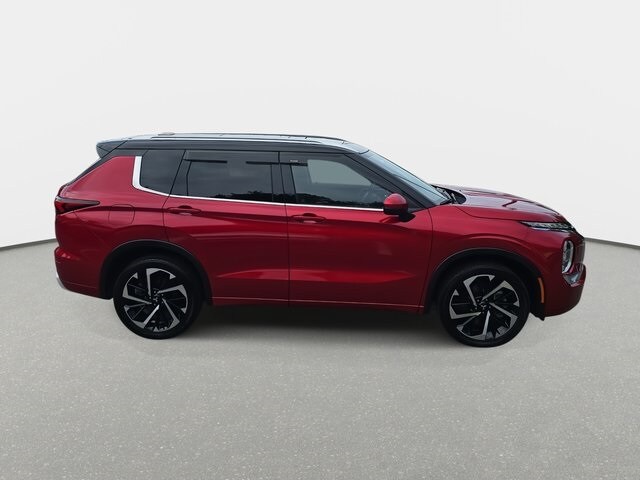 2024 Mitsubishi Outlander SEL photo 4