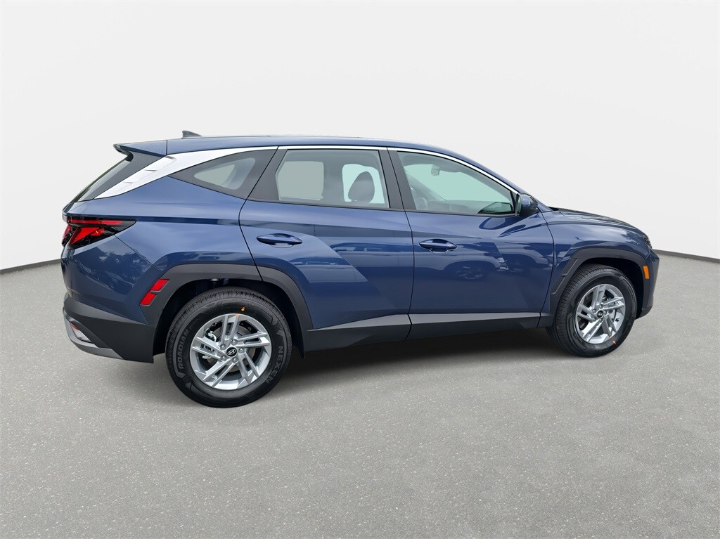 2026 Hyundai Tucson SE photo 3