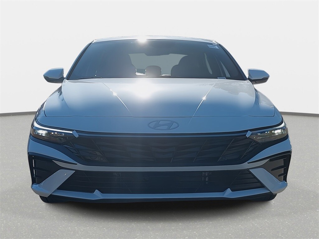 2025 Hyundai Elantra Hybrid Limited photo 2