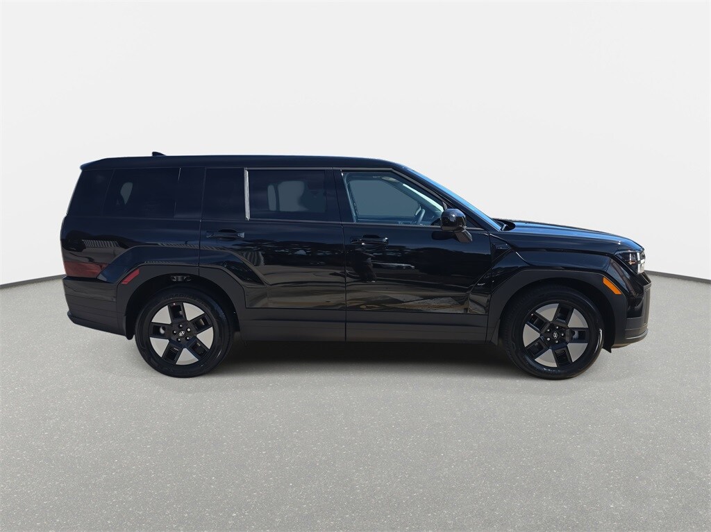 2026 Hyundai Santa Fe SE photo 4