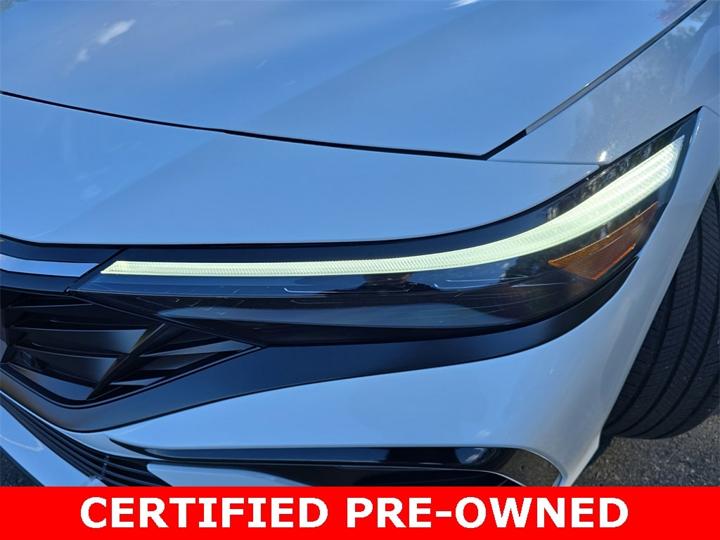 2025 Hyundai Elantra Limited - Photo 32