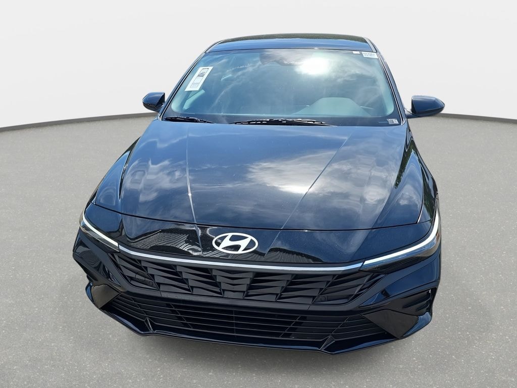 New 2026 Hyundai Elantra SE Sedan