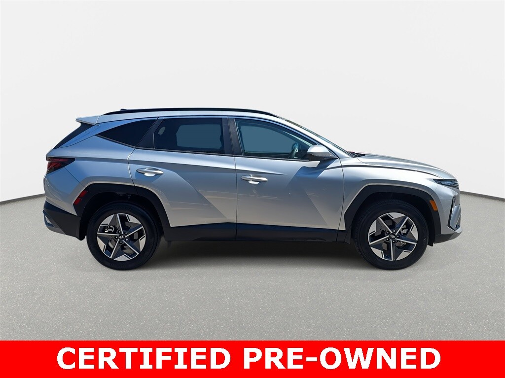 2025 Hyundai Tucson SEL photo 2