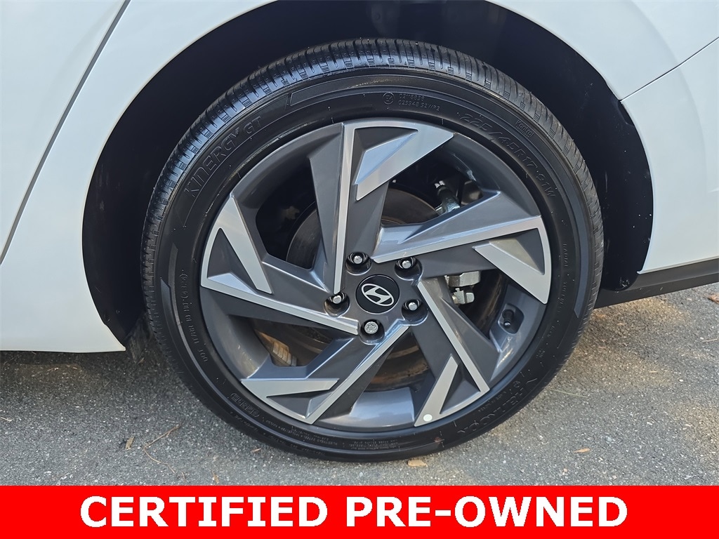 2025 Hyundai Elantra Limited - Photo 34