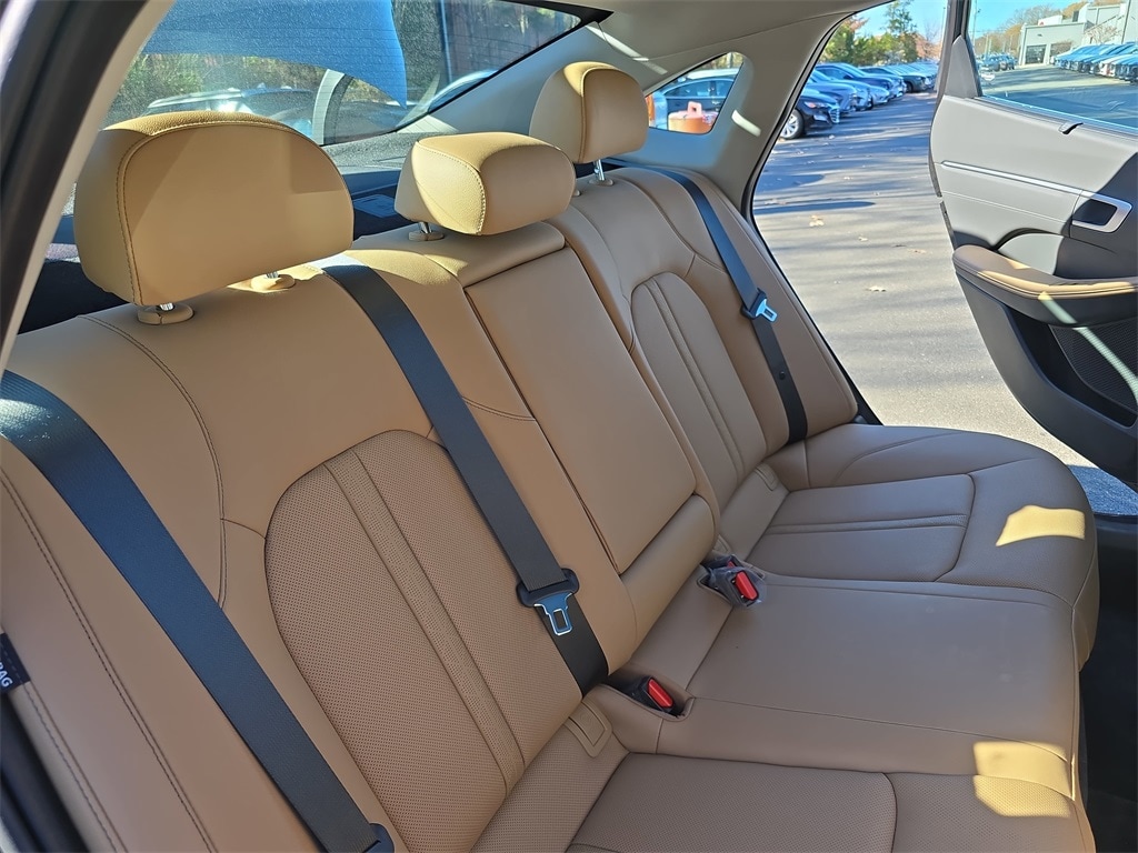 2025 Hyundai Sonata Hybrid Limited - Photo 11
