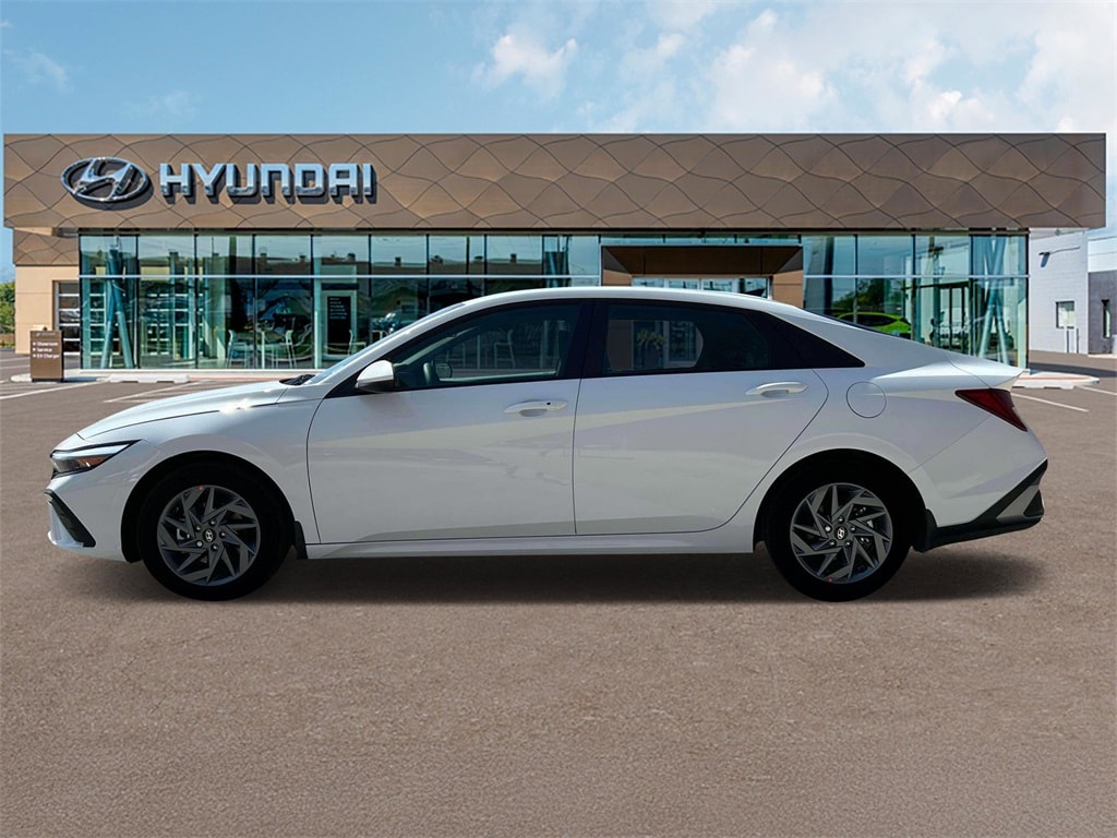 New 2025 Hyundai Elantra Hybrid Blue Sedan