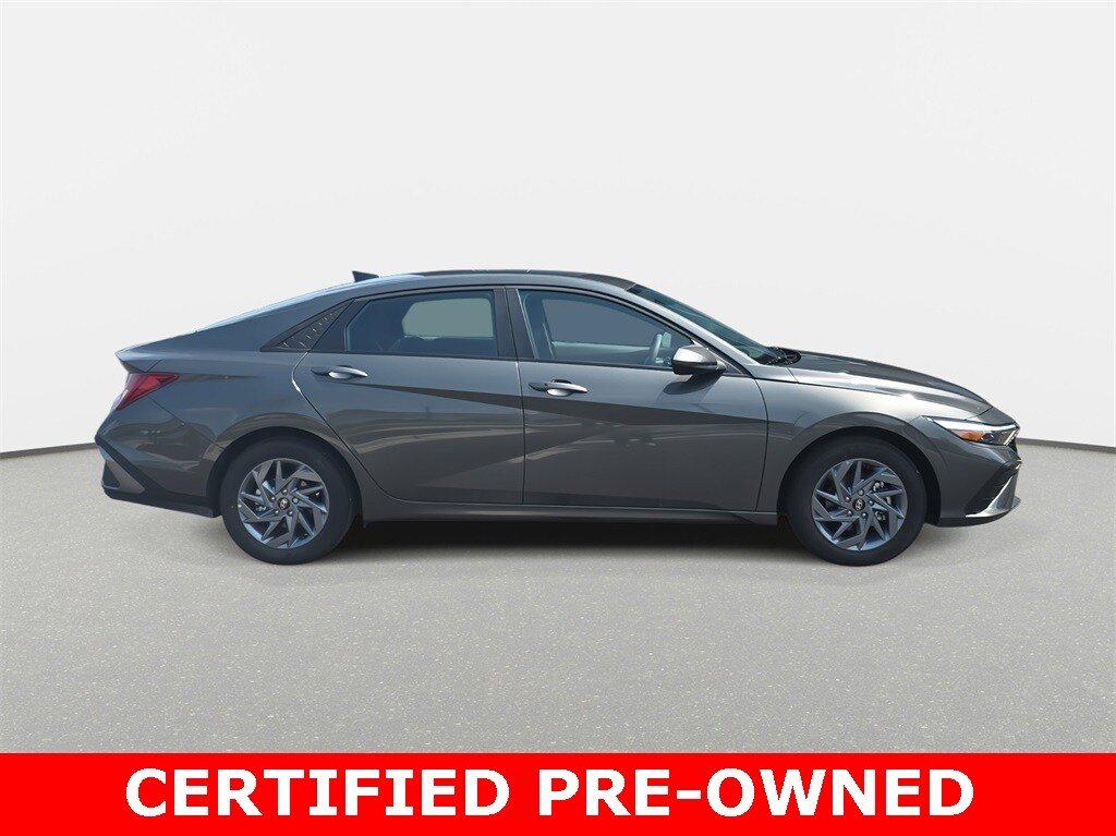 2025 Hyundai Elantra Hybrid Blue photo 4