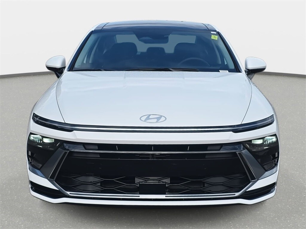 2026 Hyundai Sonata Hybrid SEL photo 2